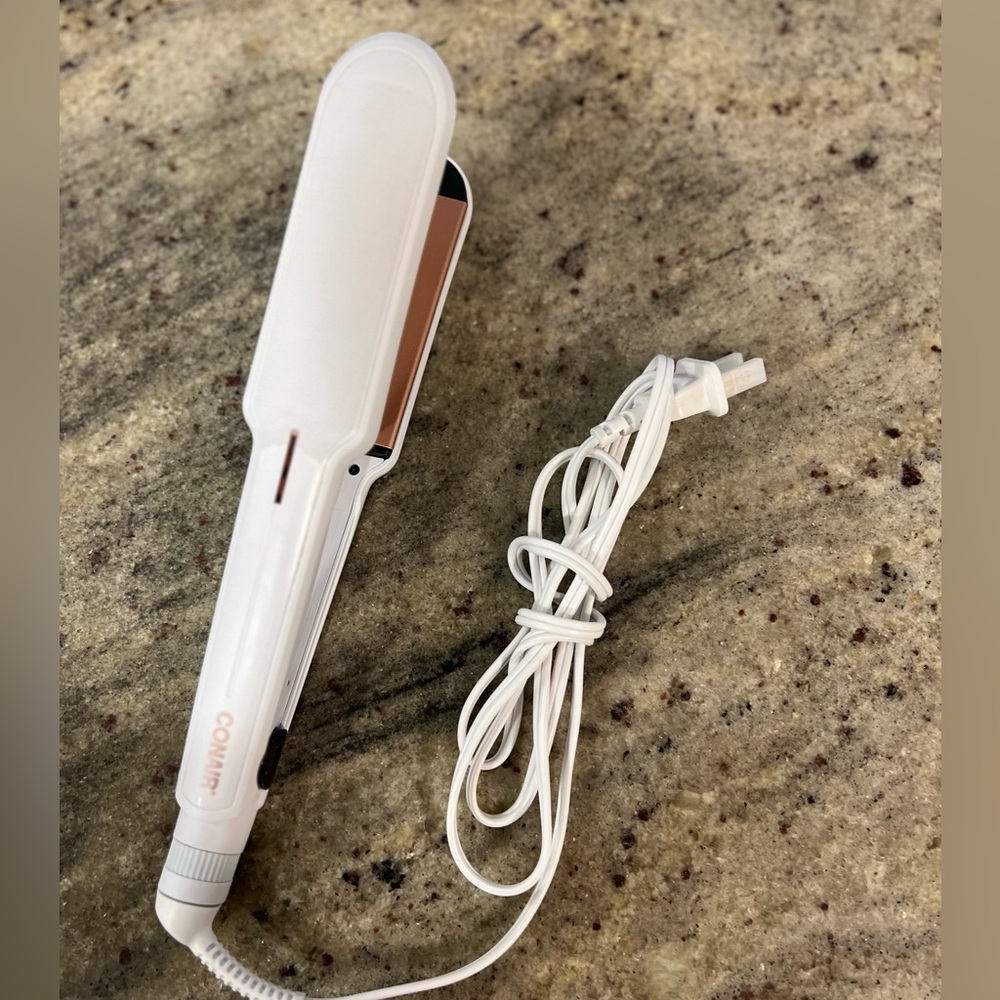 2 inch White Conair Ceramic Flat Iron